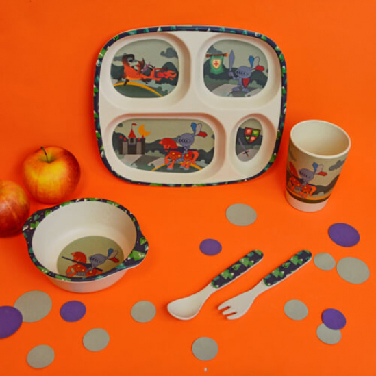 Детская бамбуковая посуда «Рыцарь» 2 тарелки, вилка, ложка и стакан MH-2775-3 - фото 1