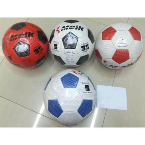 Мяч футбольный для игры 4 цвета - фото 1