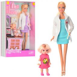 Кукла-доктор с дочкой