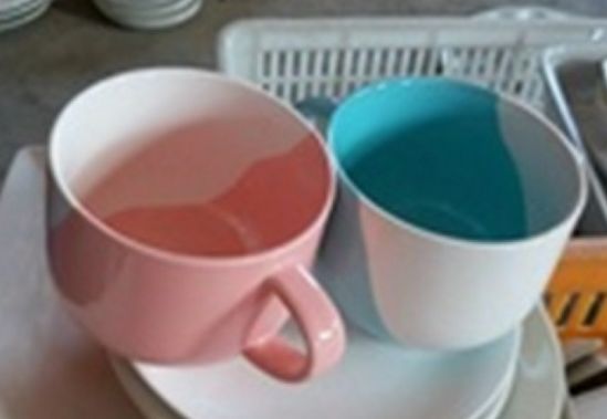Чашка фарфоровая 2 цвета 500 мл - фото 1