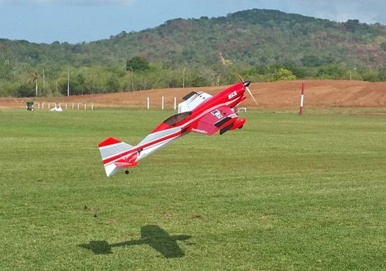 Самолет красный на радиоуправлении Precision Aerobatics XR-61 1550 мм KIT - фото 5