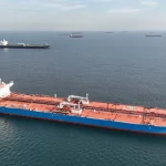 Танкеры теневого флота РФ скопились в Черном море