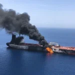 Горящий танкер РФ после удара ВСУ в Азовском море