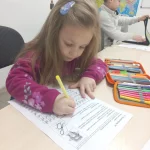 Прописи 1 клас: як навчити дитину писати красиво і без стресу